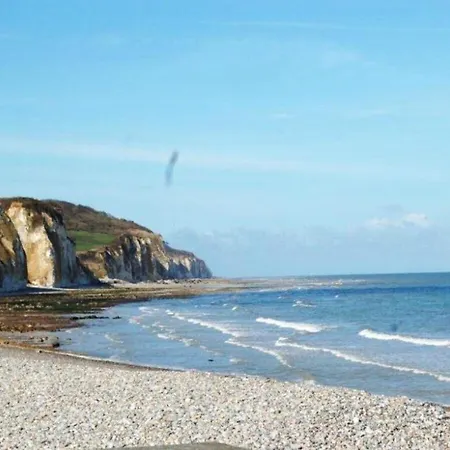 With 3 Bedrooms * Hautot-sur-Mer